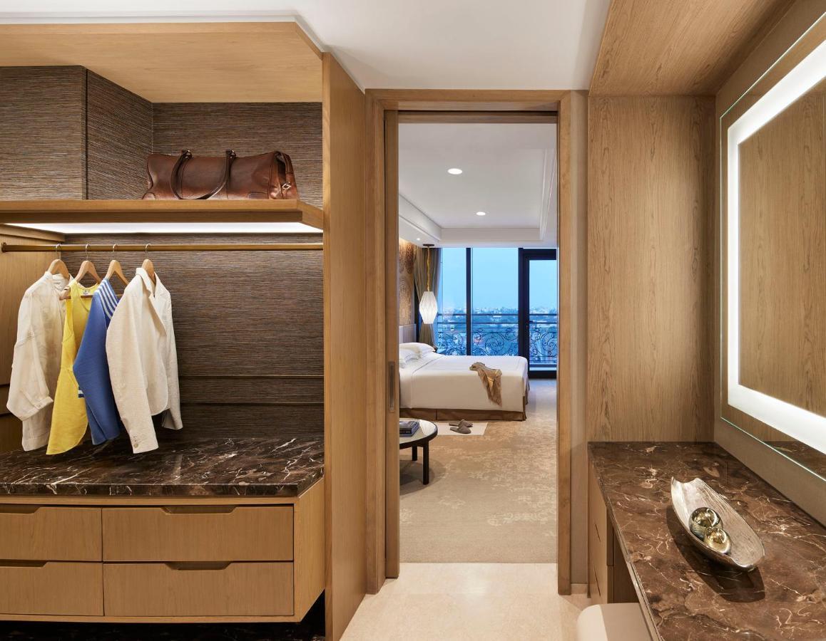 Taj Wellington Mews Hotel 5*